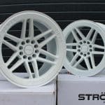 18x10.5 5x114.3 5x120 ET30 STROM DS25 GLOSS WHITE