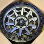 18x9 6x114.3 ET18 66.1 GUNMETAL + BLACK RING