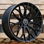 20x9.5 5x112 ET40 66.45 Black Machined Lip